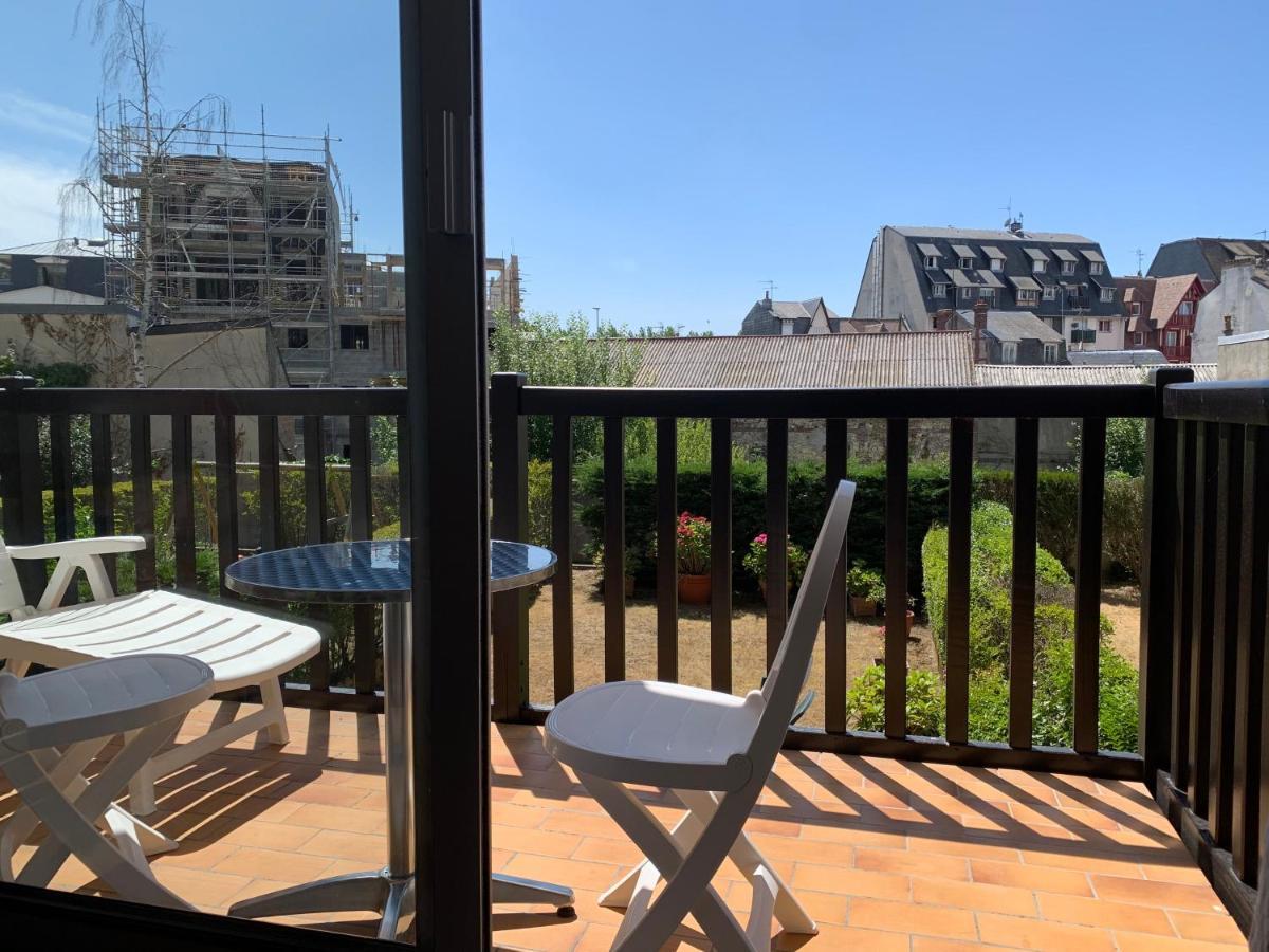 Cosy T2 Terrasse Sud - Centre Deauville Et Hippodrome Экстерьер фото