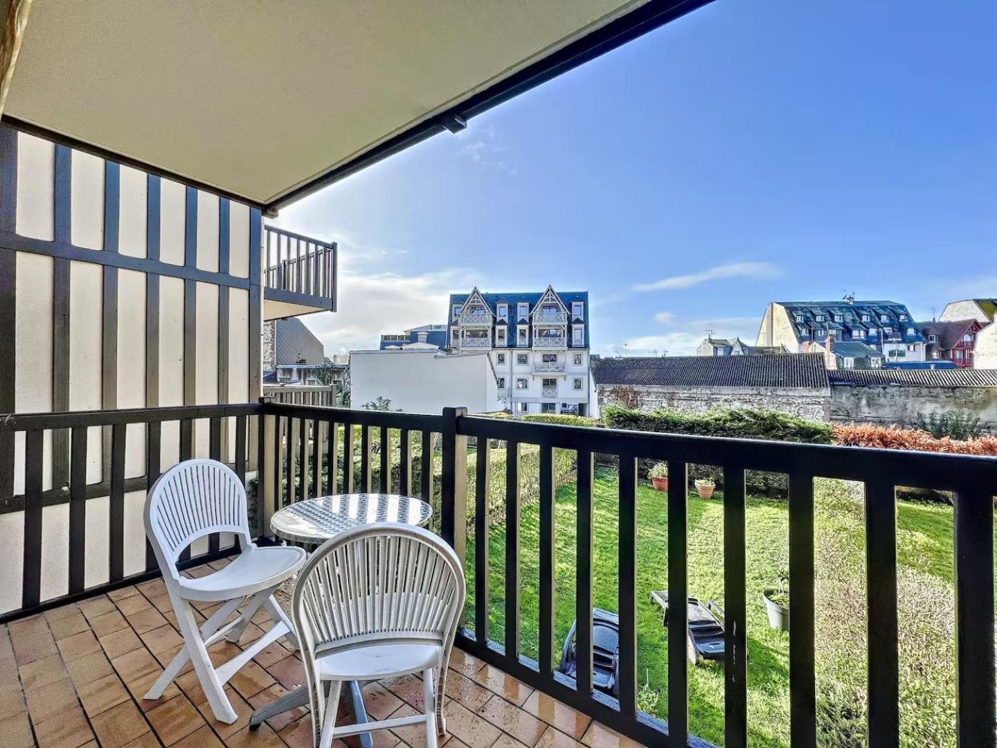 Cosy T2 Terrasse Sud - Centre Deauville Et Hippodrome Экстерьер фото